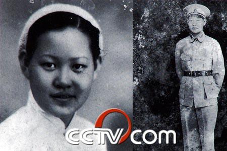 马来亚华侨李月美（眉）女扮男装，回国在滇缅公路上服务。左为真相暴露后在服务队当护士时的照片。右为回国服务时“男儿”照。